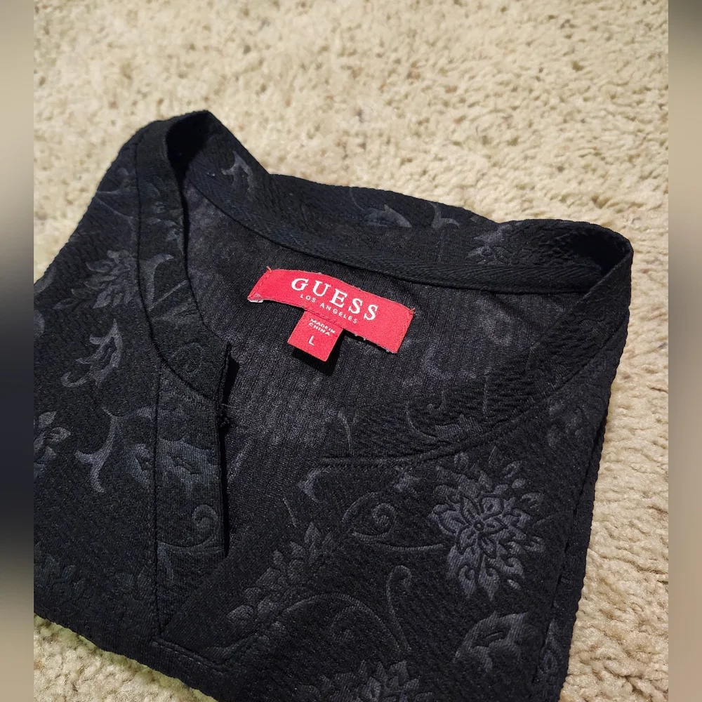 Guess Los Angeles Men's Black Floral-Texture Short-Sleeve Notch-Neck Sz L - Picture 11 of 11